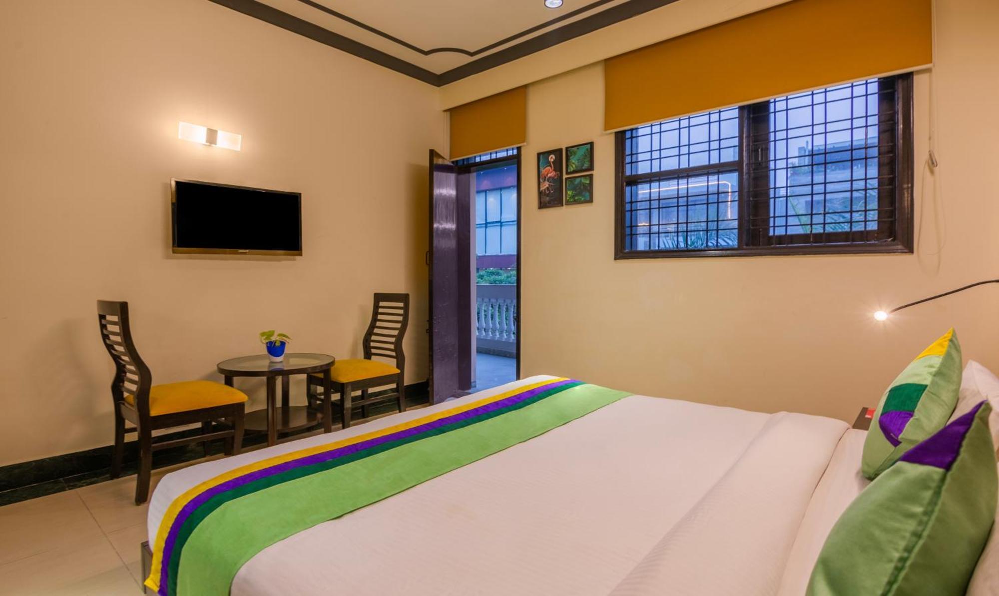 Super Townhouse Sushant Lok Phase 1 Formerly Hotel Neven Γκουργκάον Εξωτερικό φωτογραφία