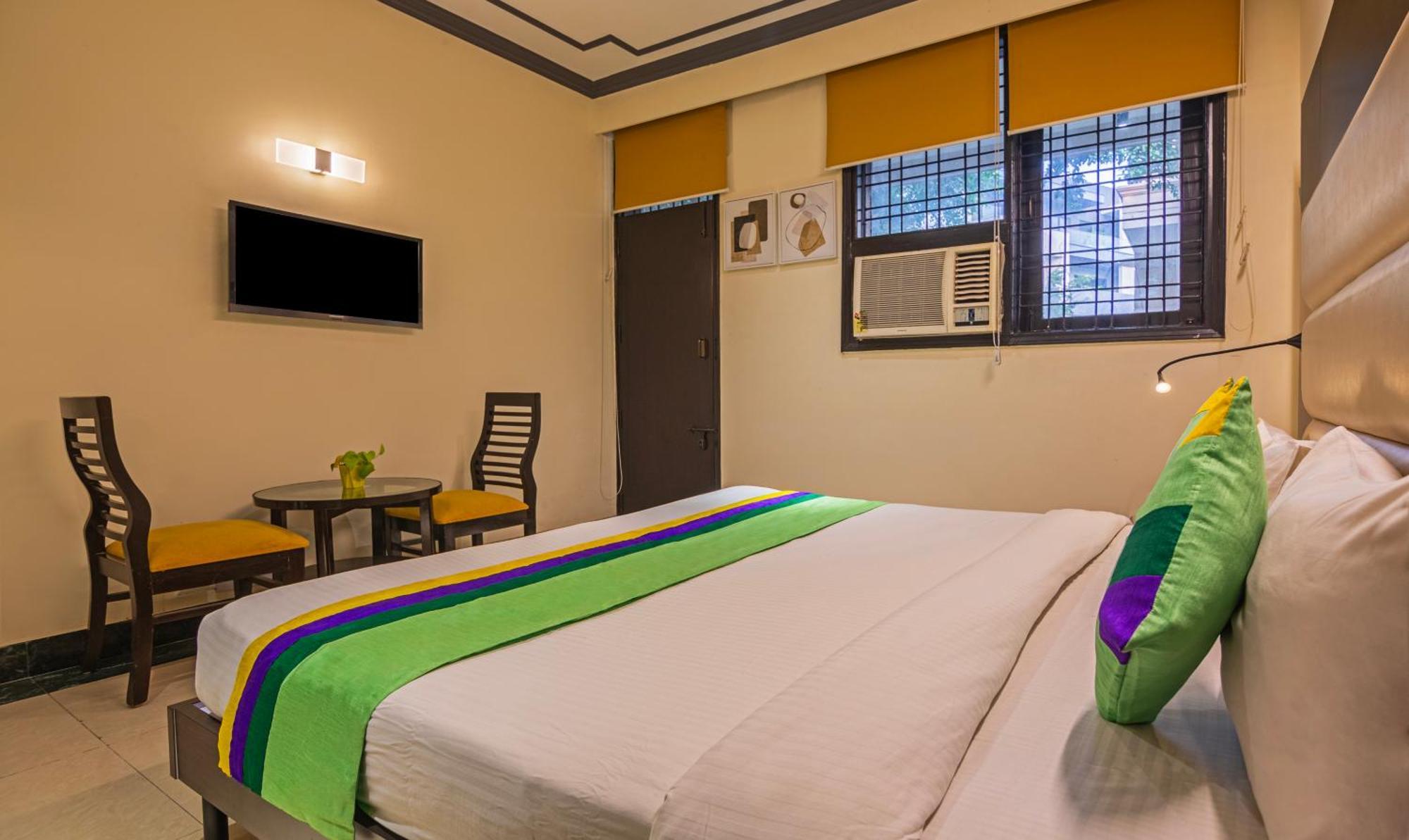 Super Townhouse Sushant Lok Phase 1 Formerly Hotel Neven Γκουργκάον Εξωτερικό φωτογραφία