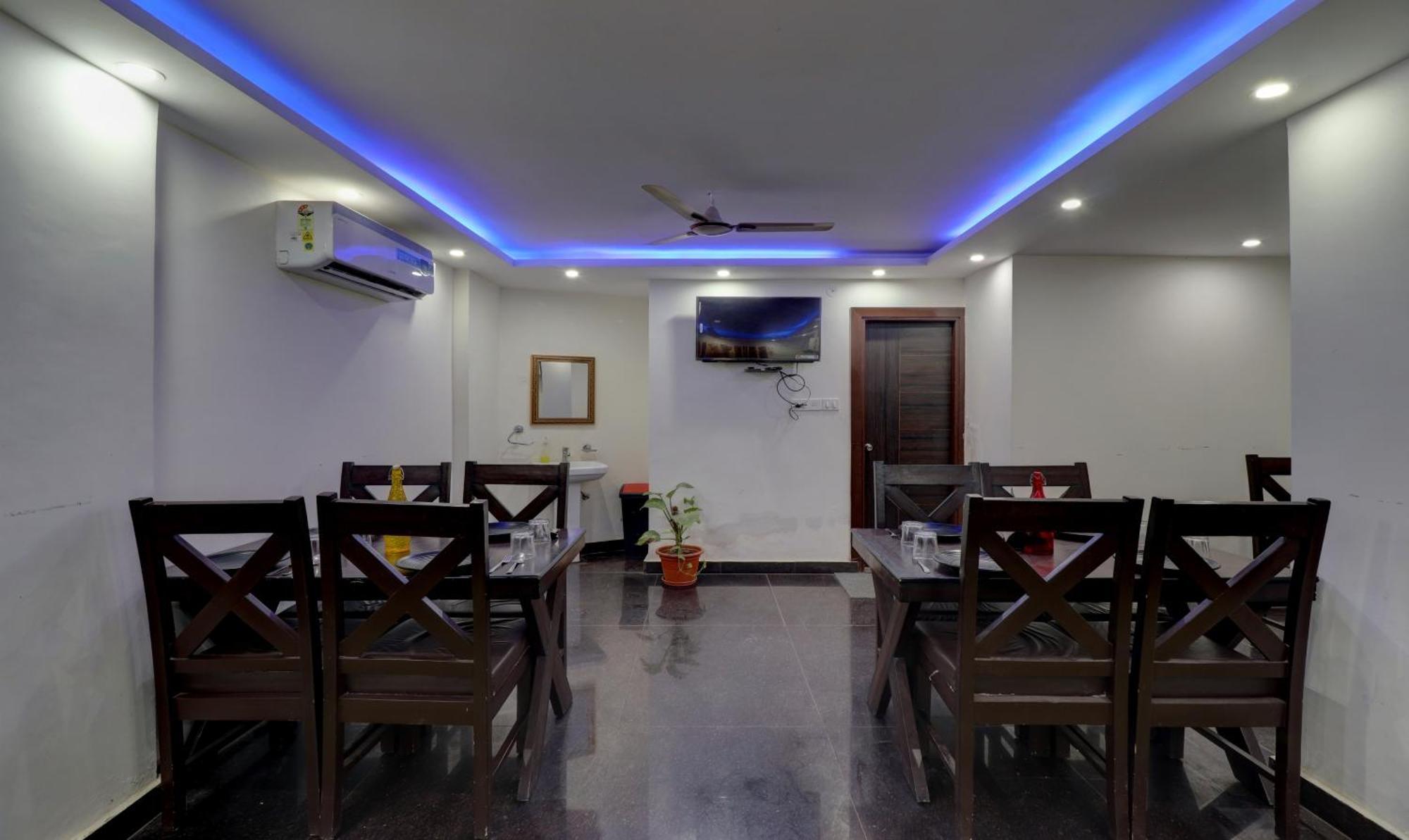 Super Townhouse Sushant Lok Phase 1 Formerly Hotel Neven Γκουργκάον Εξωτερικό φωτογραφία