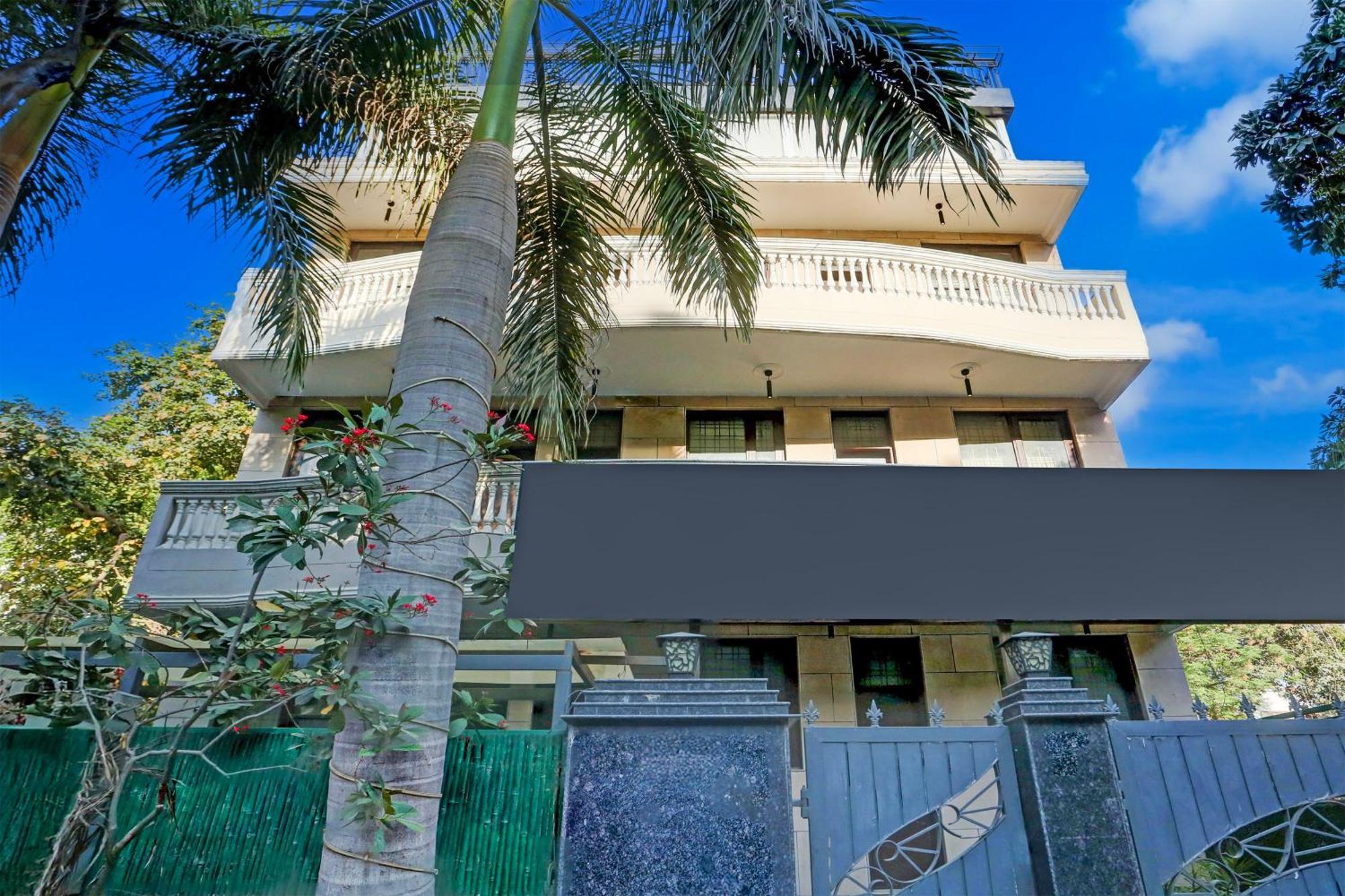 Super Townhouse Sushant Lok Phase 1 Formerly Hotel Neven Γκουργκάον Εξωτερικό φωτογραφία